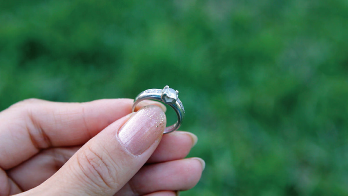 婚約指輪って必要？