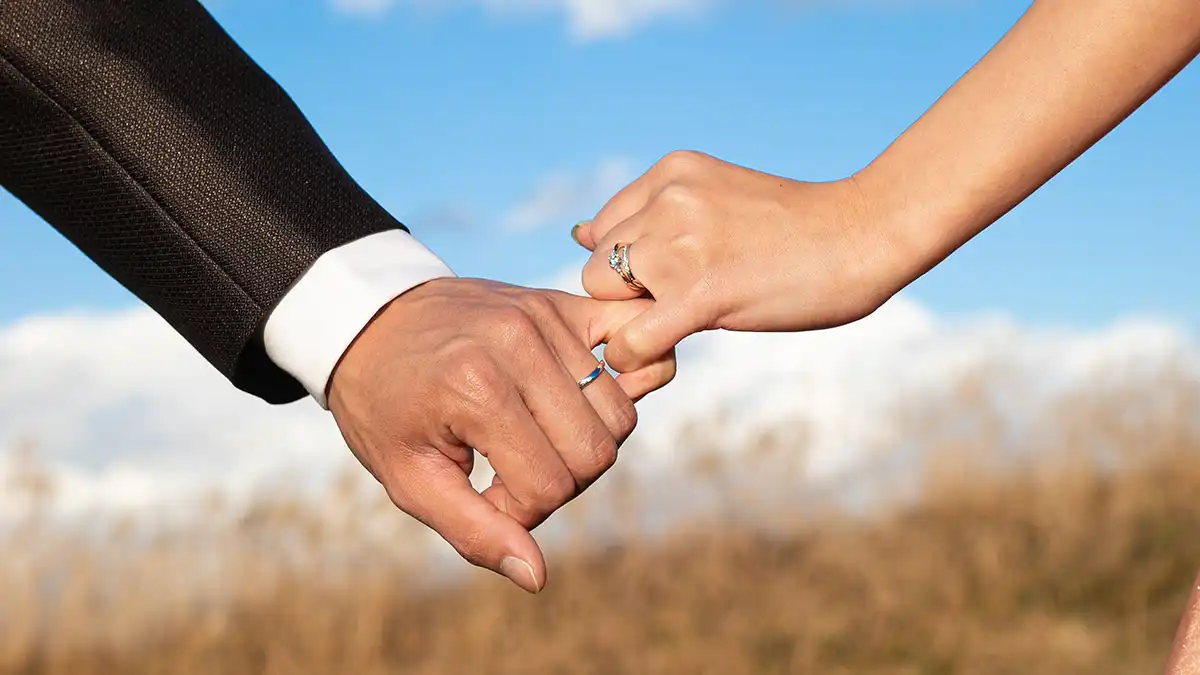 シンプルって何で決めればいい？結婚指輪迷子を解決する方法とは