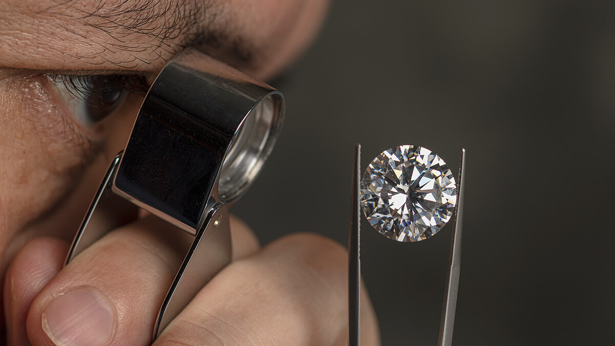 ダイヤモンドのルーツを辿る…原産地証明されたピュアダイヤモンドを婚約指輪に