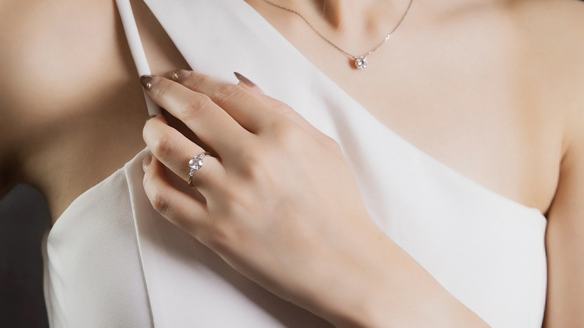 【4Cだけでは不安なあなたへ】輝きで選ぶ婚約指輪のダイヤモンド選びとは？