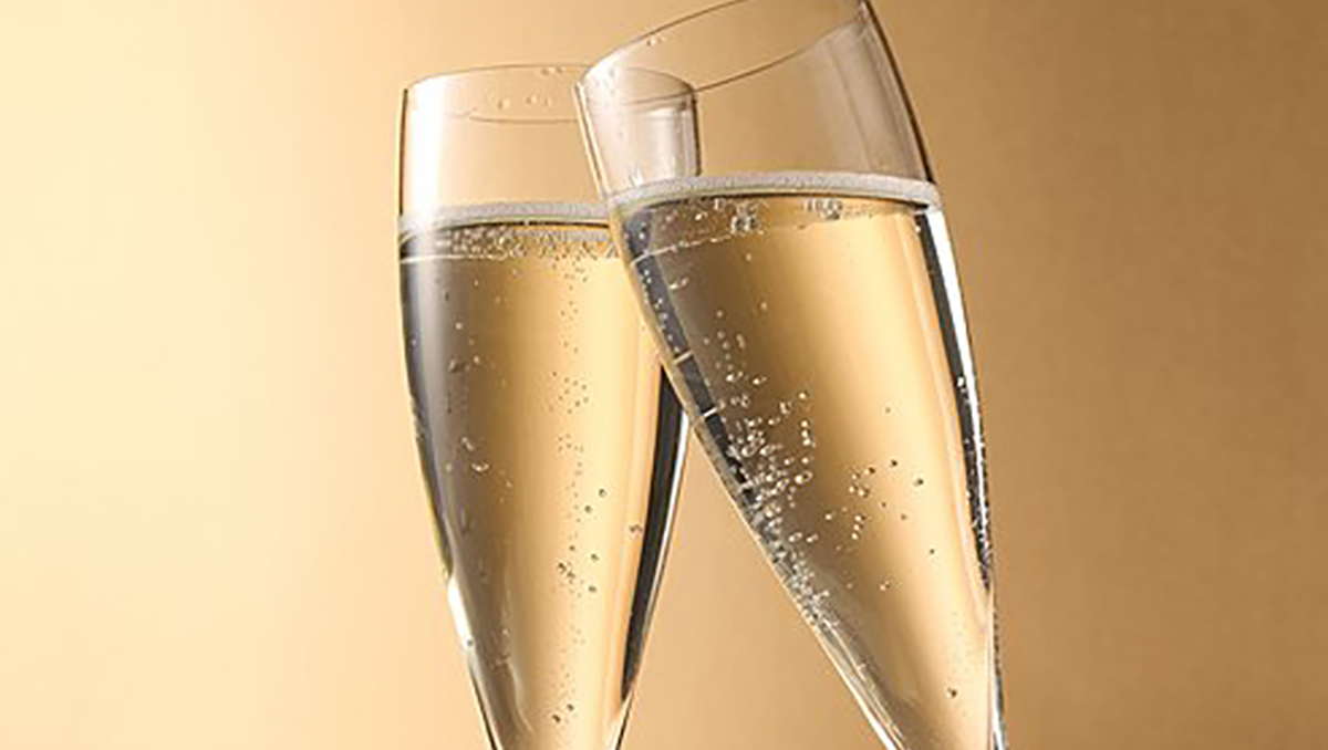 結婚30周年の真珠婚式！妻へ感謝を伝えるパールジュエリー