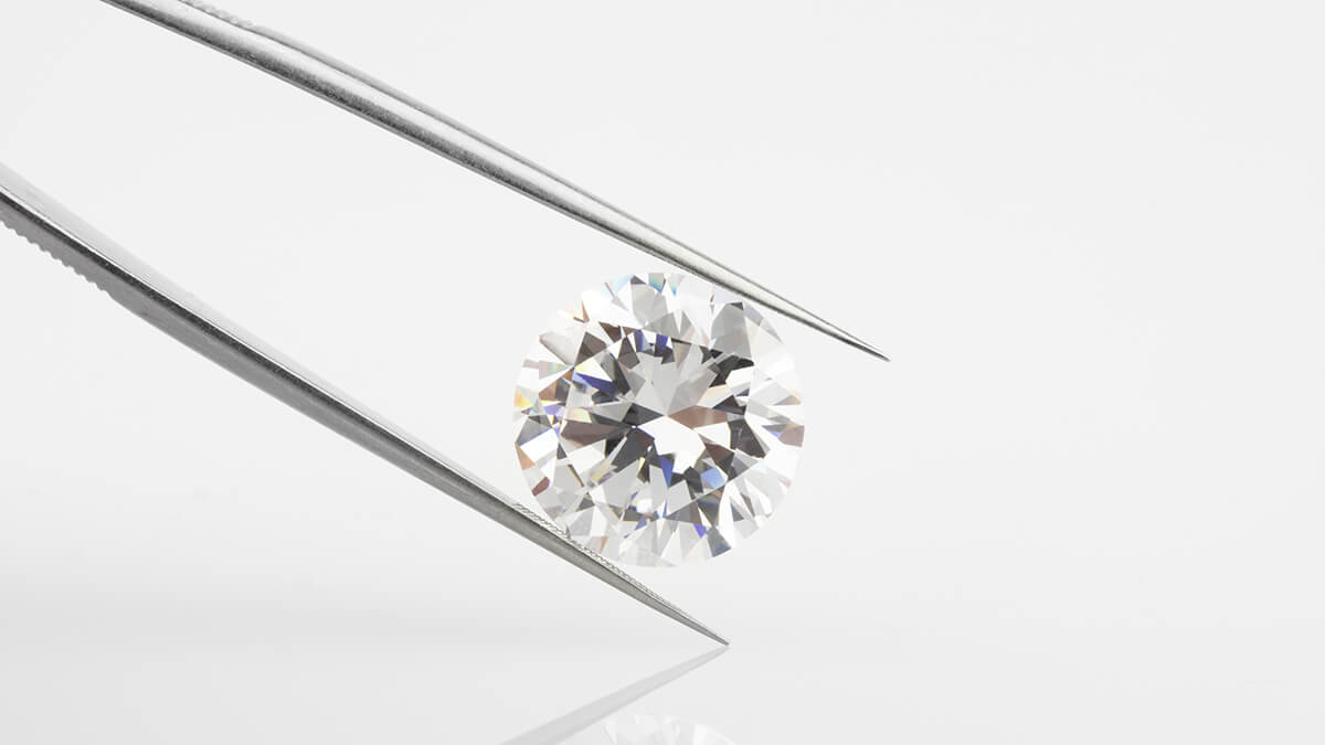 ダイヤモンドの輝きが違う！TIARAが厳選する「究極のルース」の秘密