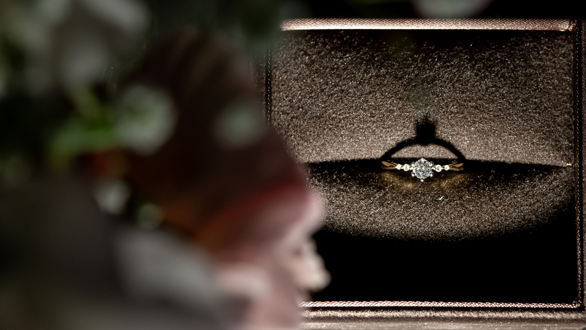 予算33万 ブランド名に払う？ダイヤモンドの輝きに払う？後悔しない婚約指輪選び